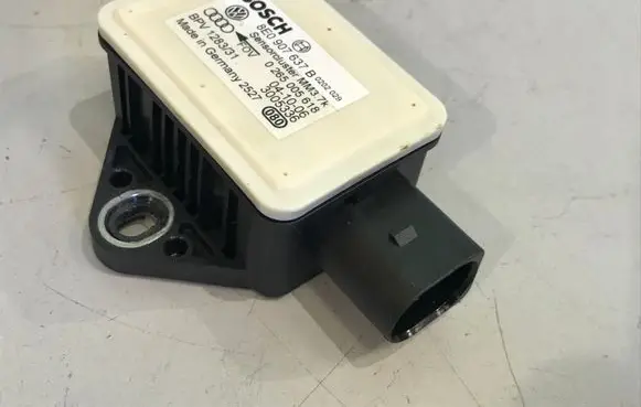 Audi A6 S6 C6 4F ESP acceleration yaw rate sensor 8E0907637B 0265005618