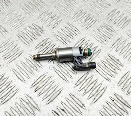 Audi A1 Fuel injector 0261500374 04E906036T