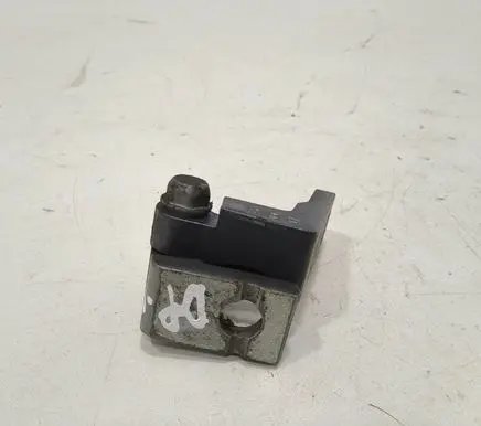 Volkswagen Touran I Front door upper hinge 