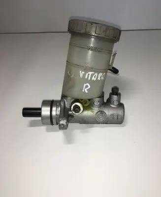 Suzuki Grand Vitara I Master brake cylinder