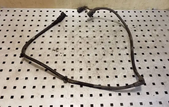 Volkswagen PASSAT B8 Rear ABS sensor wiring 