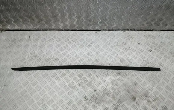 Audi A4 S4 B9 8W Rubber seal front door window/glass 8W0837477B