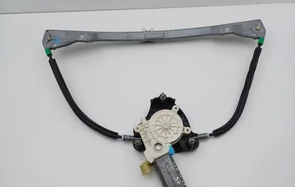 Renault Clio II Front door window regulator with motor 0130822020 82002098
