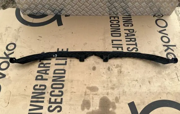 Volkswagen PASSAT B8 Front bumper mounting bracket 3G0807889