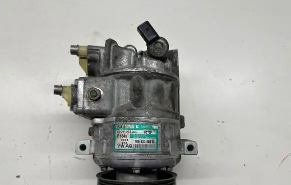 Volkswagen Golf Plus Air conditioning (A/C) compressor (pump) 1K0820803G 8675F 00091902464