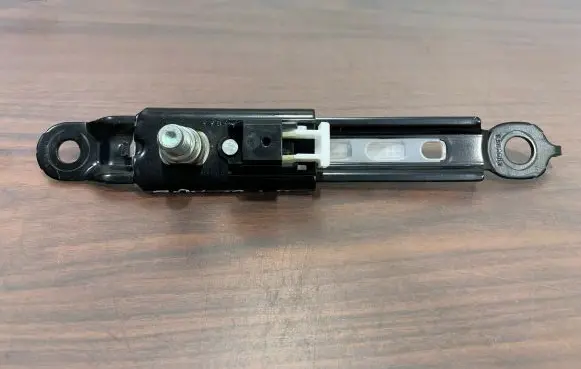 Toyota RAV 4 (XA50) Seat belt adjustment rail 