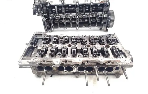 Opel Insignia A Engine head 55576540 55574600