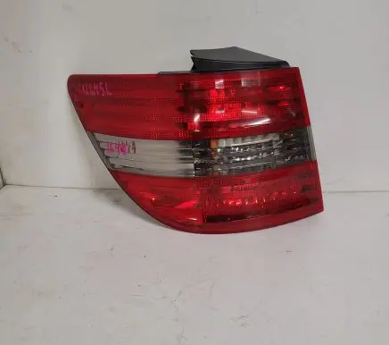 Mercedes-Benz B W245 Rear/tail lights A1698202564