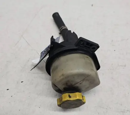 Chrysler Pacifica Power steering fluid tank/reservoir 04743175AC