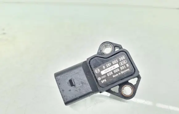 Skoda Octavia Mk2 (1Z) Air pressure sensor 0281002399 038906051B