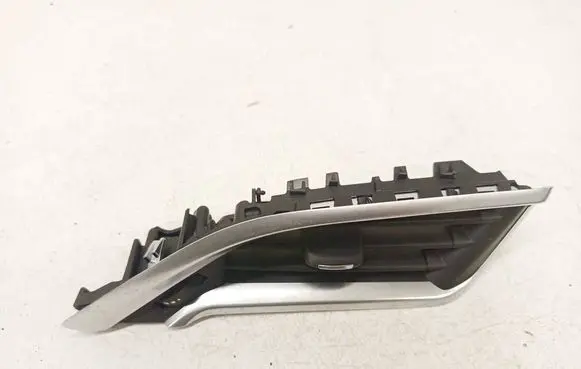 Peugeot 2008 I Dash center air vent grill 447181X