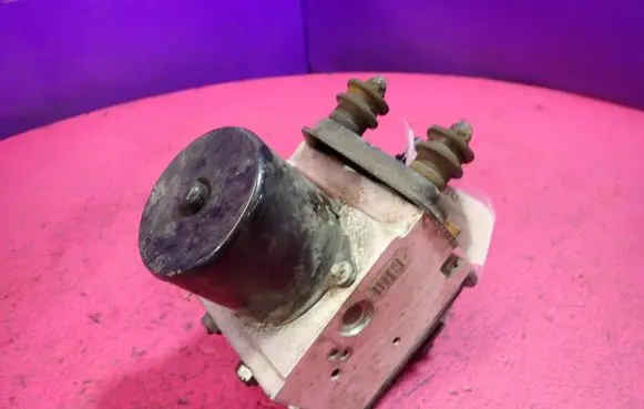 Volkswagen PASSAT B6 ABS Pump 3C0614095E
