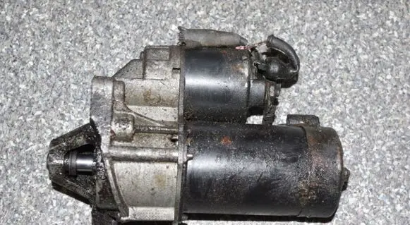 Renault Laguna I Starter motor