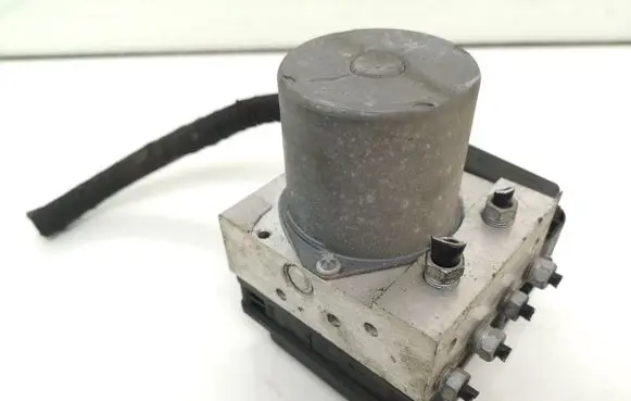 BMW 5 E60 E61 ABS Pump 6768550 3451676855001 0265286020