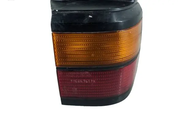 Volkswagen PASSAT B3 Rear/tail lights 333945112