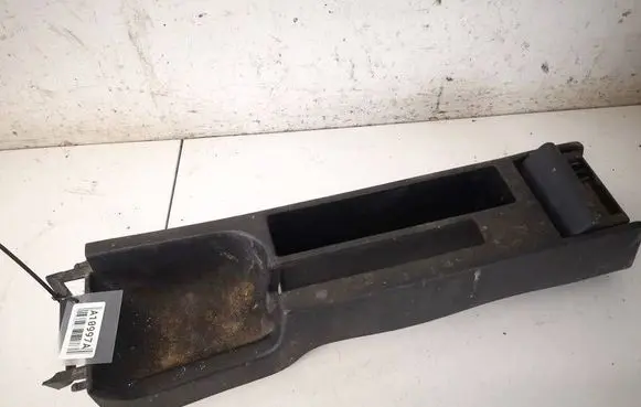 Volkswagen PASSAT B3 Other interior part 357863319C