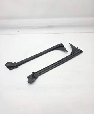 BMW 2 G42 Rubber seal loading door window/glass 7482809 7482810