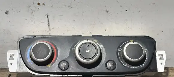 Renault Megane III Climate control unit T1001786G