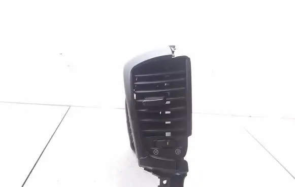 KIA Sorento Dash center air vent grill 974303E500 84793E500