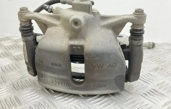 Audi Q2 - Front brake caliper 6779G