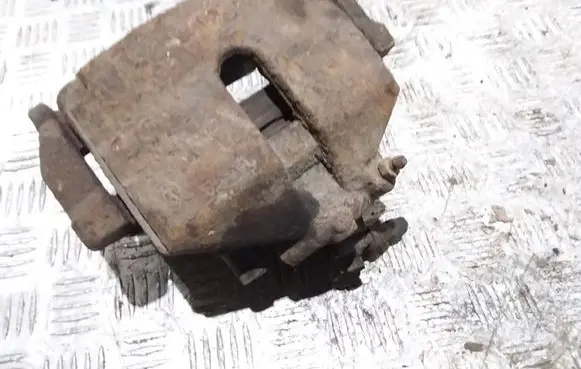 Volkswagen PASSAT B6 Front brake caliper