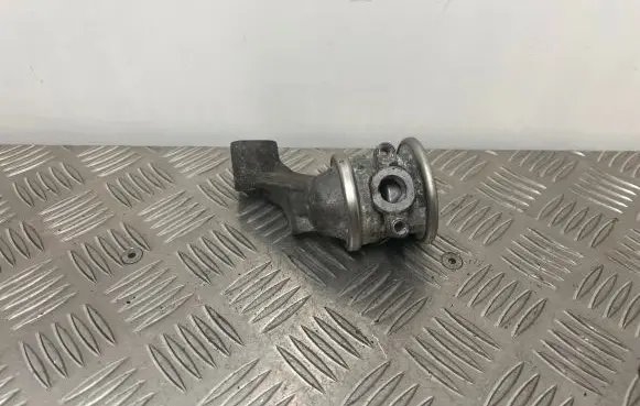 Audi A6 C7 EGR valve 06E131102B