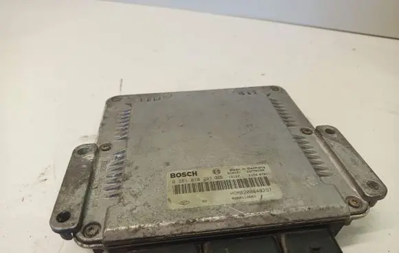 Renault Laguna II Engine control unit/module 0281010297 HOM8200048297