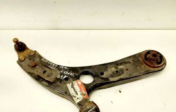 KIA Ceed Front lower control arm/wishbone