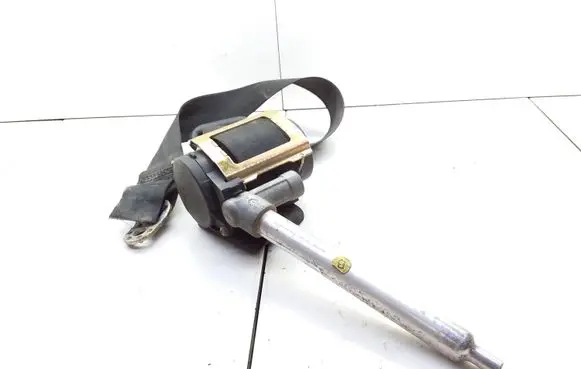 Audi A4 S4 B5 8D Front seatbelt 8D0857706