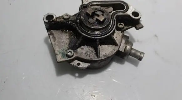Volkswagen Polo III 6N 6N2 6NF Vacuum pump 038145101