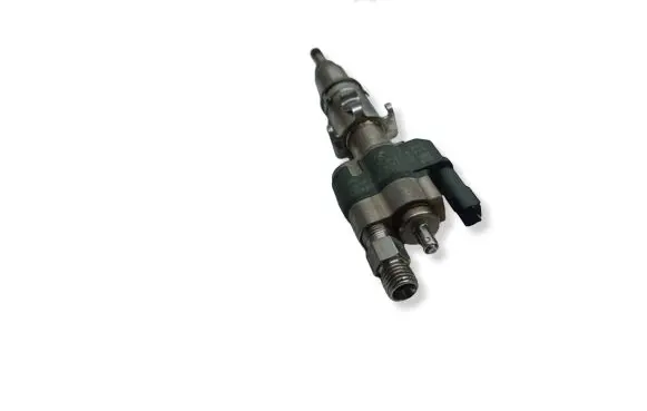 BMW 3 E92 E93 Fuel injector 7589048