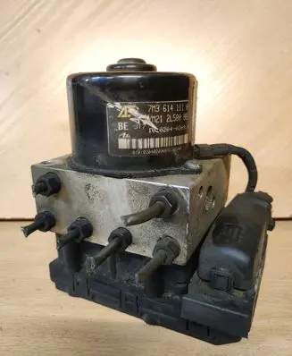 Seat Alhambra (Mk1) ABS Pump 1J0907379P MLS1L21B27 5WK8476
