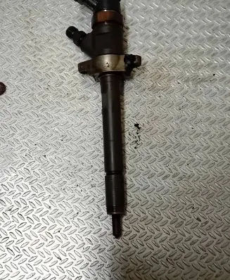 Peugeot Partner Fuel injector 0445110297