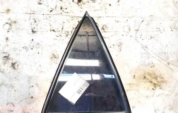 Toyota Auris 150 Rear vent window glass 
