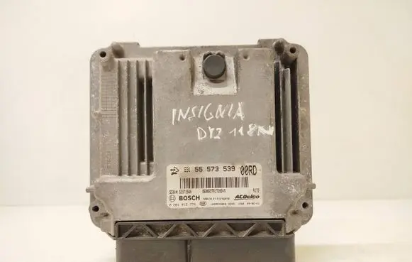 Opel Insignia A Engine control unit/module 55573539 55573560 0281015774