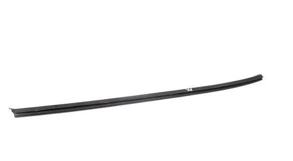 Hyundai i30 Front door glass trim molding 