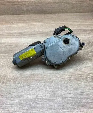 Volkswagen Golf III Rear window wiper motor 1H6955713A
