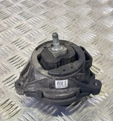 BMW 1 F20 F21 Engine mount bracket 6787657 100812