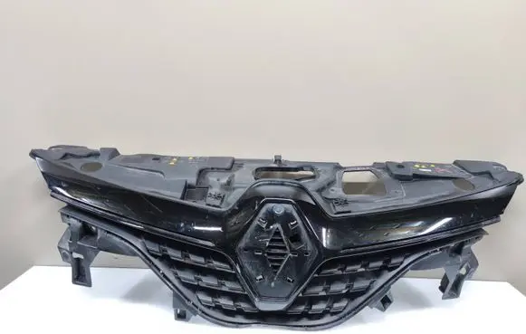 Renault Clio V Front bumper upper radiator grill