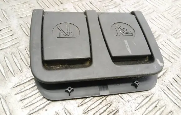 BMW 5 F10 F11 ISOFIX cover 7275089 7275090