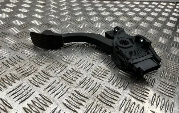 Ford Mondeo MK IV Accelerator throttle pedal 6G929F836RD 6G929F836 6PV01083414