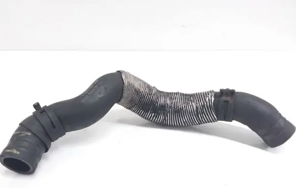 Volkswagen PASSAT B6 Engine coolant pipe/hose 121157AA