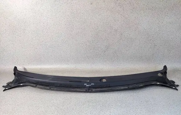 Toyota Avensis T250 Wiper trim 55782-05030