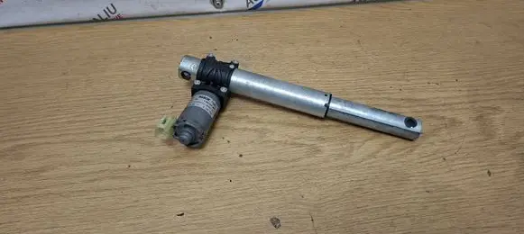 BMW X5 E70 Seat adjustment motor 9168758
