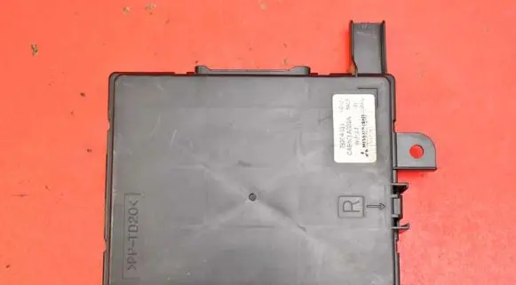 Mitsubishi Lancer VIII Engine control unit/module ECU 7820A335