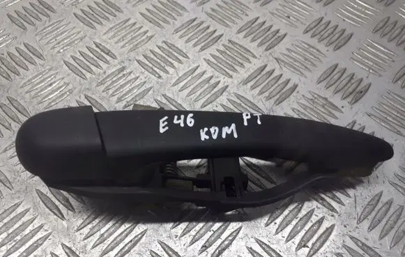 BMW 3 E46 Rear door exterior handle/bracket 5121-8253454