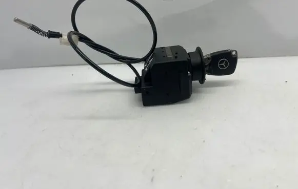 Mercedes-Benz E W211 Ignition lock 33002209 2115451408 3008728400206192