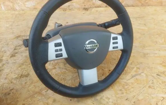 Nissan Qashqai Steering wheel
