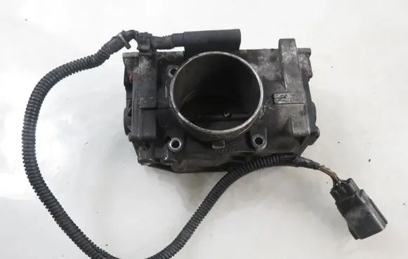 Volvo S80 Throttle body valve 8644347