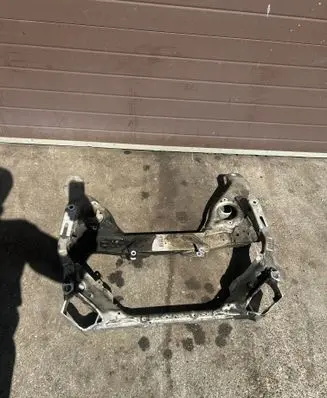 BMW 1 E81 E87 Front subframe 6761462 2121644